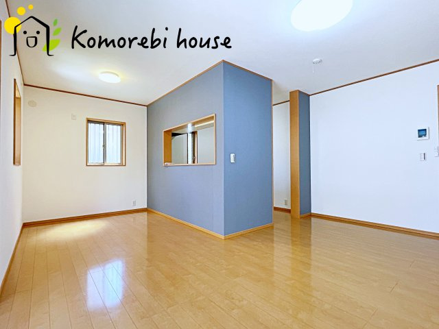 鴻巣市松原三丁目　中古一戸建ての居間・リビング|おしゃれなリビングです