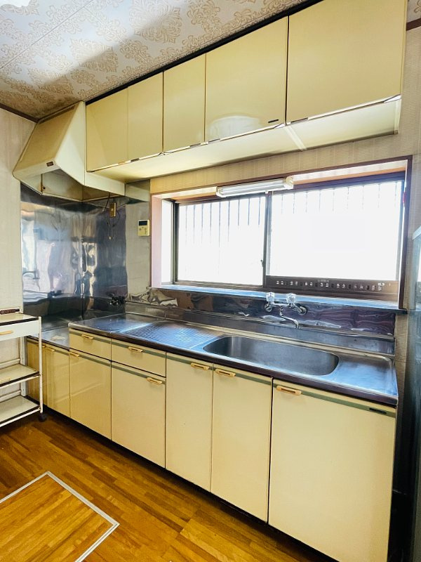 あきる野市草花　中古戸建のキッチン
