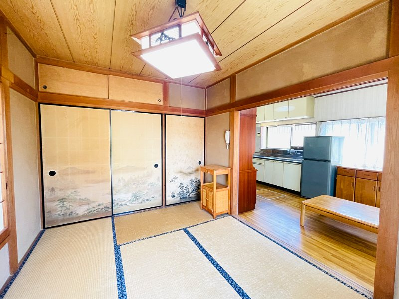 あきる野市草花　中古戸建の和室|1階和室