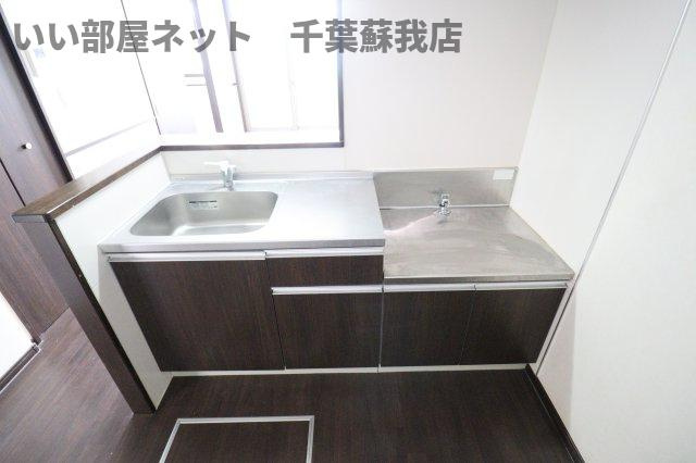 ヴェル・ドミール三枝　Ａ棟のキッチン|コンパクトなキッチンで掃除もラクラク