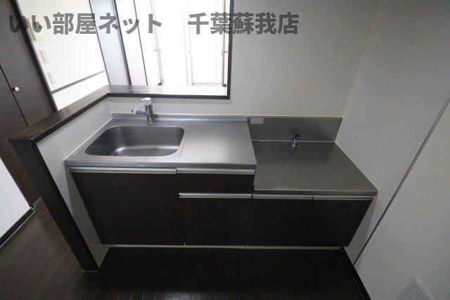 ヴェル・ドミール三枝　Ａ棟のキッチン|コンパクトなキッチンで掃除もラクラク