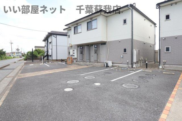 ヴェル・ドミール三枝　Ａ棟の駐車場|駐車スペースもあります
