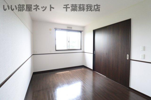 ヴェル・ドミール三枝　Ａ棟の寝室|落ち着いて過ごせるお部屋なので、寝室にいかがでしょうか