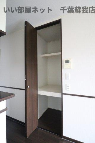 ヴェル・ドミール三枝　Ａ棟の収納|こまごまとしたものを収納できそうですね