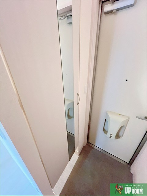 カーサ・ナターレIIの玄関