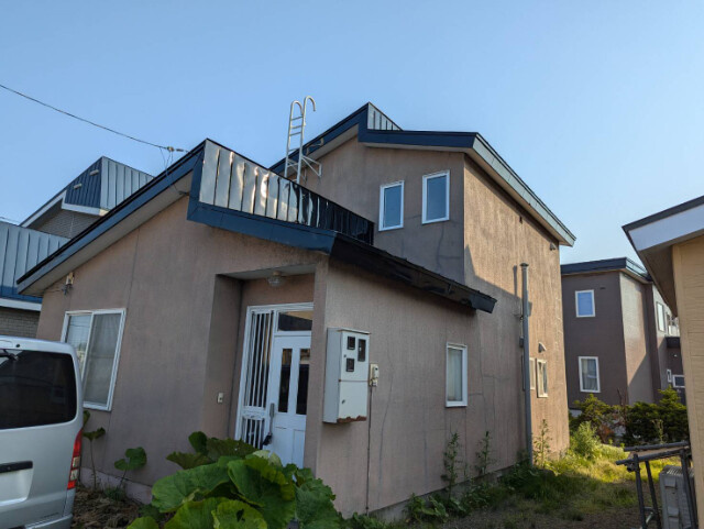 西川町６４６貸家