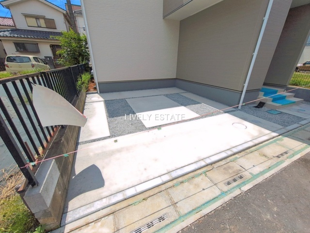 越谷市宮本町4丁目 新築分譲住宅の駐車場