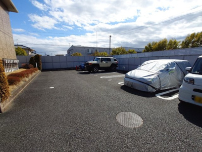 【駐車場】 | ヴィラージュ