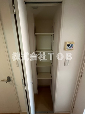 【その他】 | プレールドゥーク上高井戸 | 廊下収納※同間取り別号室写真です