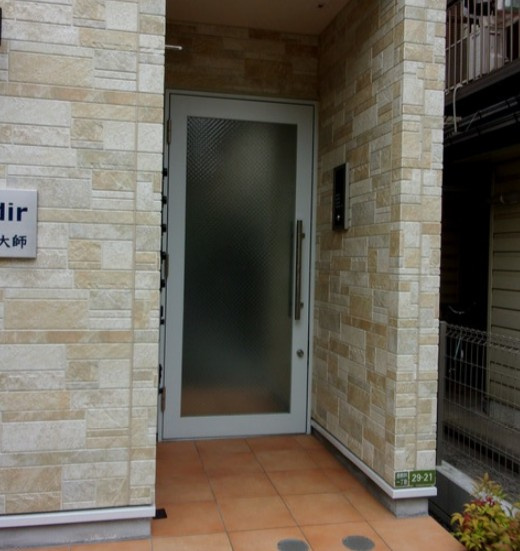 grandir西新井大師のエントランス