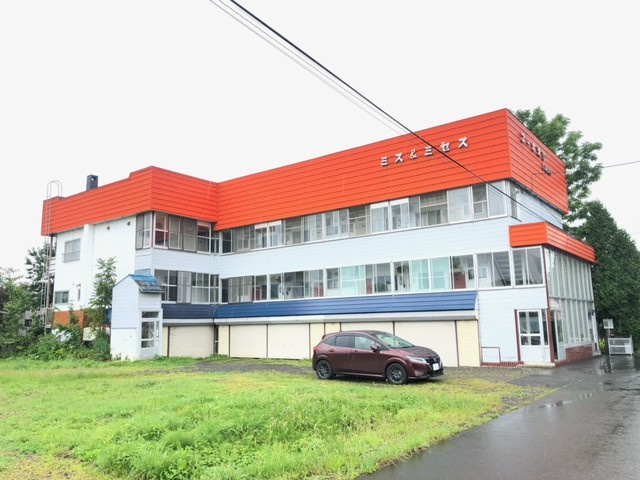 ミスアンドミセス