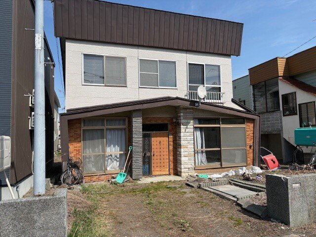 美園３条２丁目１０貸家