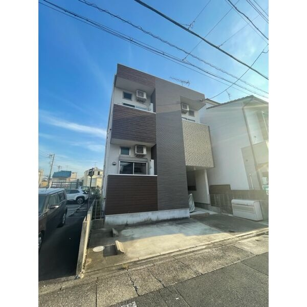 ミリオン中村本町　名古屋市賃貸　仲介手数料無料のエントランス