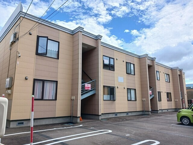 滝川市東町１丁目のアパート