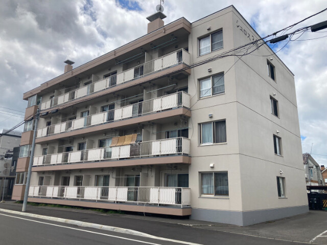 シュロス３条