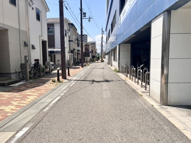 中古戸建　尼崎市南竹谷町2丁目の周辺|整備された歩道に面し、駅前立地でアクセス良好！