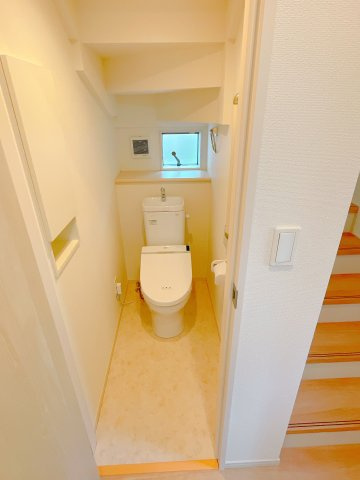 下新田町一戸建てのトイレ