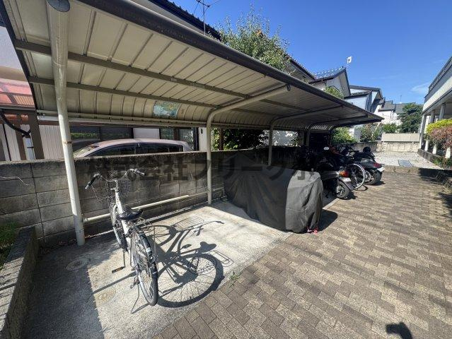 小金井市東町２丁目のアパートのエントランス