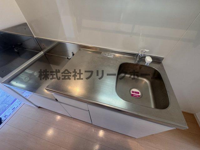 小金井市東町２丁目のアパートのキッチン
