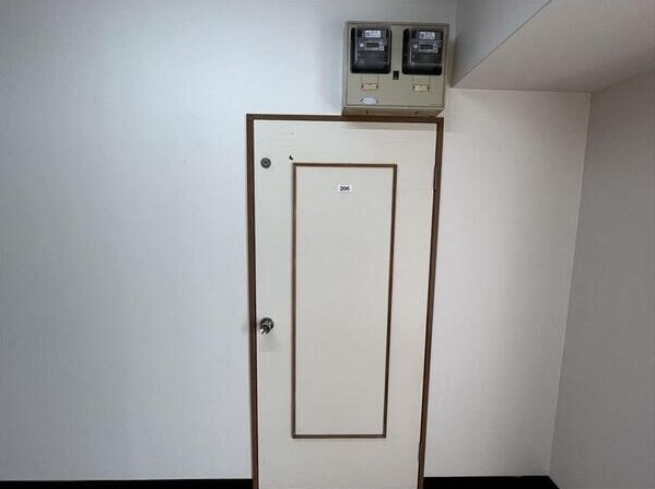 アウフヘーベン東宝塚のエントランス