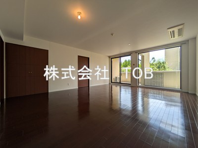 【居間・リビング】 | エストライフつつじヶ丘七番館 | リビング20.4帖