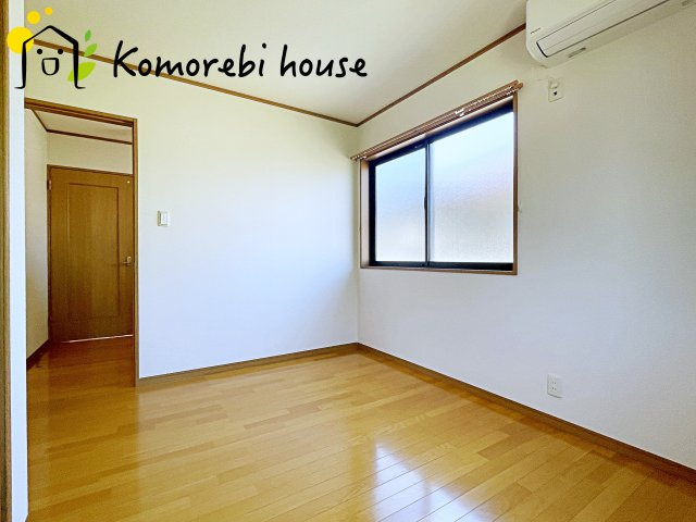 桶川市川田谷　中古戸建の洋室|明るい洋室です