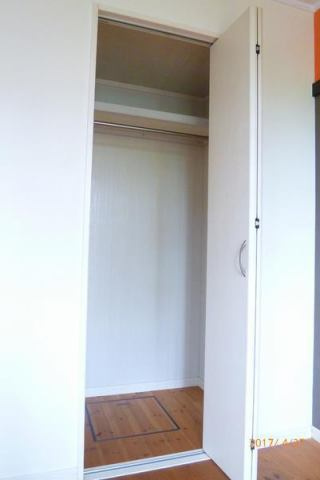 カーサ・エスメラルダA棟の収納|小物を収納するのに便利です