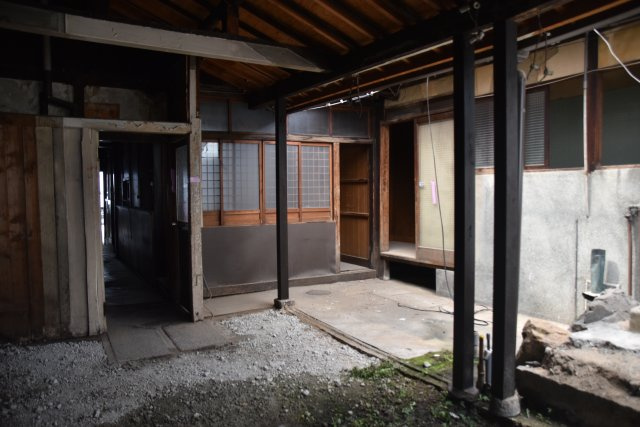 伏見 元和菓子屋さんの京町家の庭