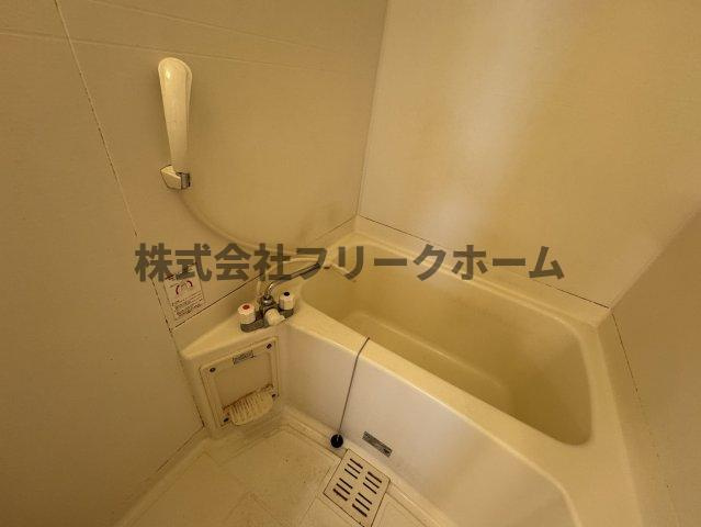 武蔵野市吉祥寺南町１丁目のアパートの浴室