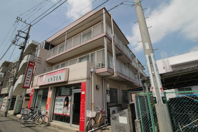 川崎市多摩区登戸新町の賃貸マンションの外観