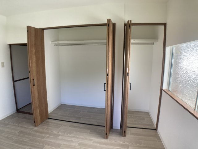 鈴蘭台東町2丁目貸家Ⅳの収納|各部屋に大きな収納スペース完備
