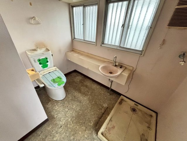 香取市小見川　中古戸建の洗面所