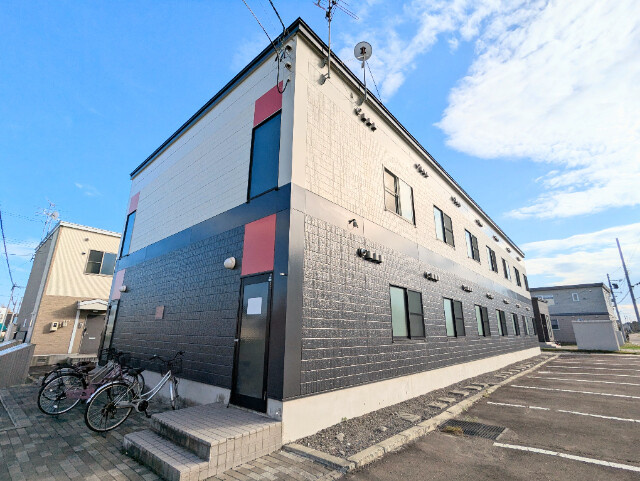 レオパレススズラン