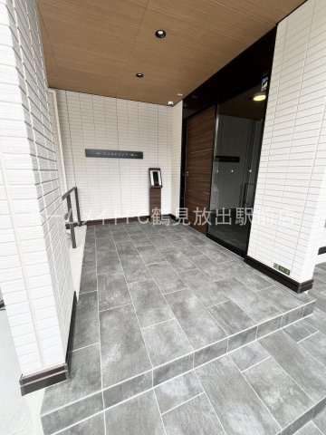大阪市城東区永田２丁目のアパートのロビー