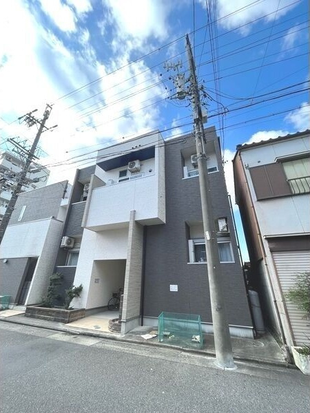 アルメリアⅡの外観