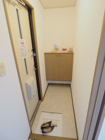 セジュール大谷 B棟の玄関