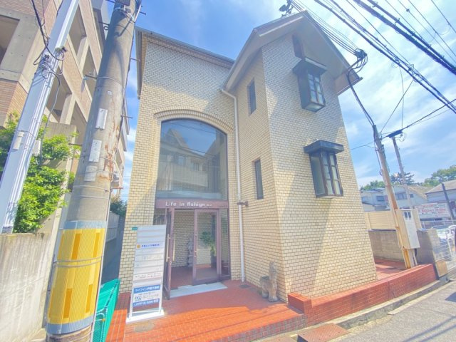 ライフイン芦屋弐番館の外観