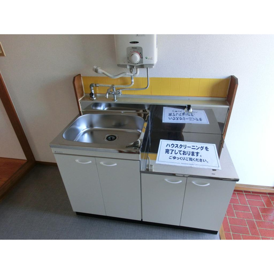 【キッチン】 | みよハイツ | コンパクトなキッチンで掃除もラクラク