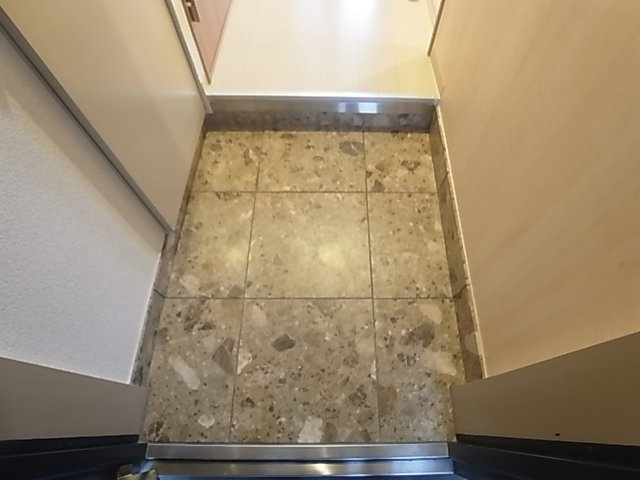 ときわ布引ハイツの玄関