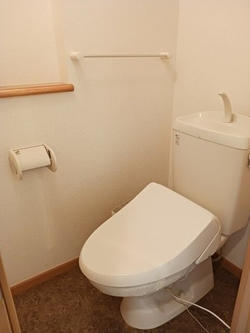 ソレアードＡ棟のトイレ|落ち着いたトイレです