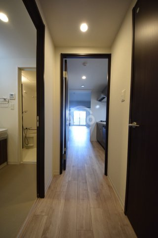 フォーリアライズ堺筋本町の玄関|ラクラス堺筋本町　玄関廊下