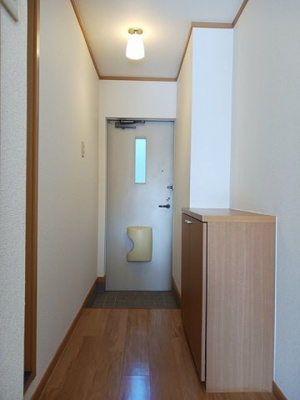 【玄関】 | デフィー倉富Ａ | 毎日通る玄関はこちらです
