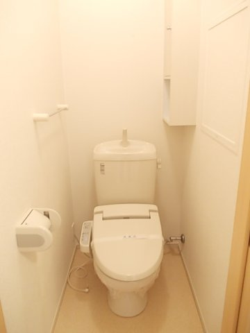 アンジュ・Ｎのトイレ|落ち着いた色調のトイレです