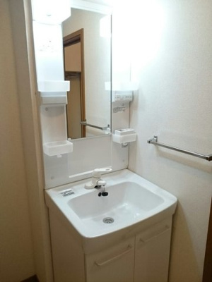 【洗面所】 | ひまわり | 忙しい朝には欠かせない洗面所です