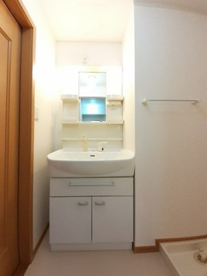 【洗面所】 | カプチーノ　Ｃ | コンパクトで使いやすい洗面所