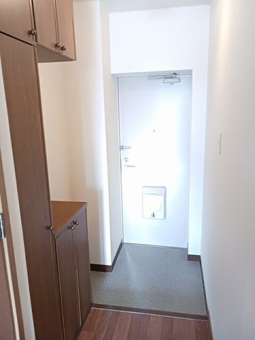 ジョイナス瀬戸の玄関|落ち着いた玄関です