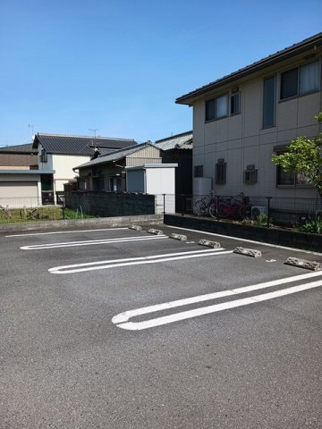 アプローズ瀬戸の駐車場|駐車場に車を止められます