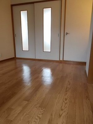 コスモハイツＡの居間・リビング|使いやすい居間です