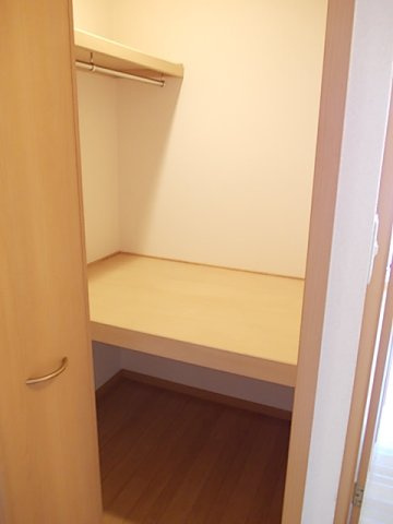 プリムローズの収納|大きなものも収納できそうです