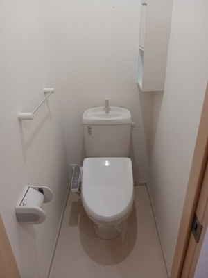 【トイレ】 | アンビエンテ | トイレです